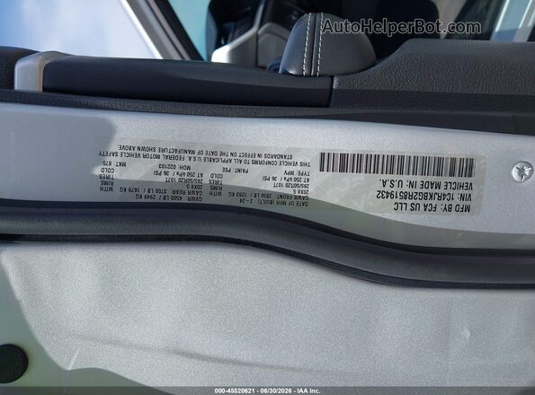 1C4RJKBG2R8519432 2024 JEEP GRAND CHEROKEE L Silver Widok komory silnika