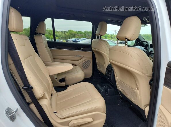 1C4RJKBG4P8795558 2023 JEEP GRAND White Vista interior trasera