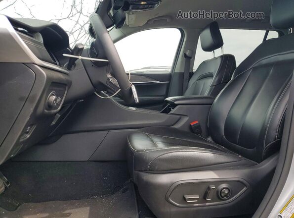 1C4RJKBG4P8837761 2023 JEEP GRAND Silver Widok wnętrza z przodu