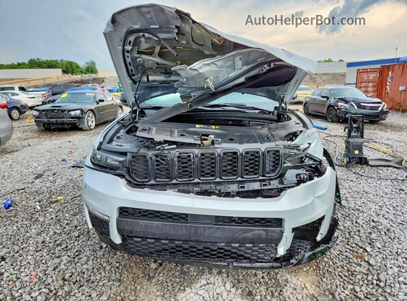 1C4RJKBG4R8593600 2024 JEEP GRAND Серебряный Вид спереди
