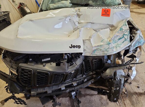 1C4RJKBG6N8562567 2022 JEEP GRAND White Вид підкапотного простору