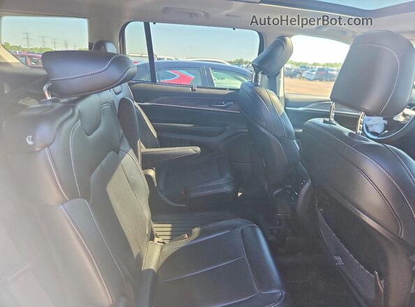 1C4RJKBG8P8831509 2023 JEEP GRAND White Widok tylnych siedzeń