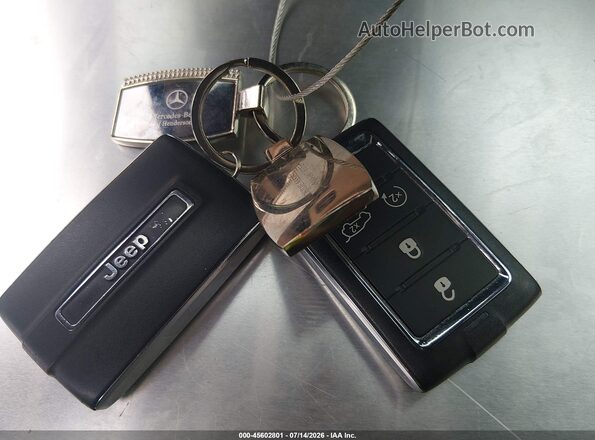 1C4RJKBGXM8204953 2021 JEEP GRAND CHEROKEE L Gray Vista del salpicadero