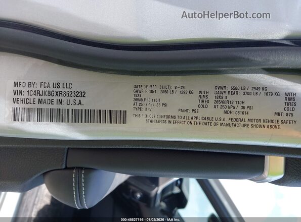 1C4RJKBGXR8623232 2024 JEEP GRAND CHEROKEE Gray ძრავის განყოფილების ხედი