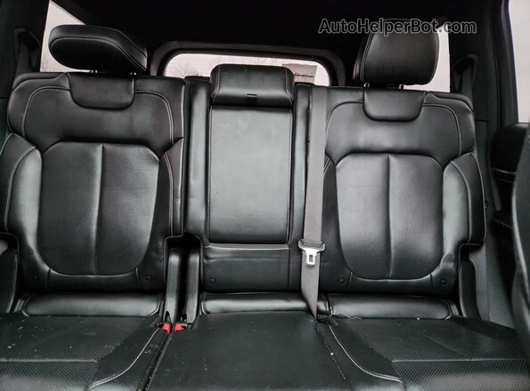 1C4RJKDGXM8130995 2021 JEEP GRAND Red Rear seats view