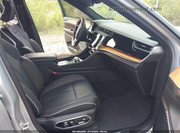 1C4RJKER1T8566388 2026 JEEP GRAND CHEROKEE L Silver Front interior view