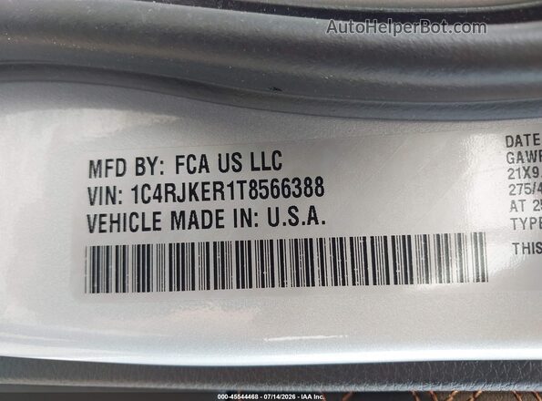 1C4RJKER1T8566388 2026 JEEP GRAND CHEROKEE L Silver Engine compartment view