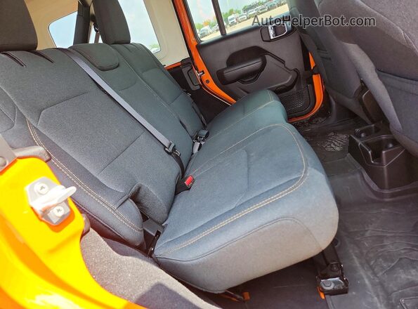 1C4RJXDG5SW593195 2025 JEEP WRANGLER Orange Rear seats view