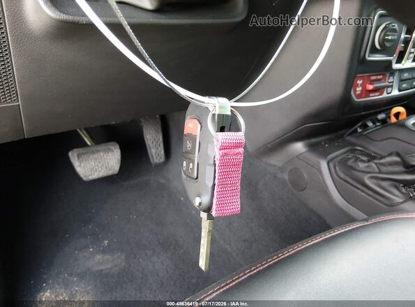 1C4RJXFG8RW260951 2024 JEEP WRANGLER Gray Vista del salpicadero
