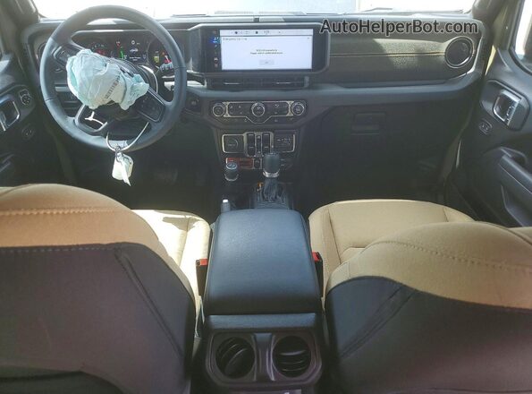 1C4RJXN6XSW576642 2025 JEEP WRANGLER Зеленый Вид панели приборов