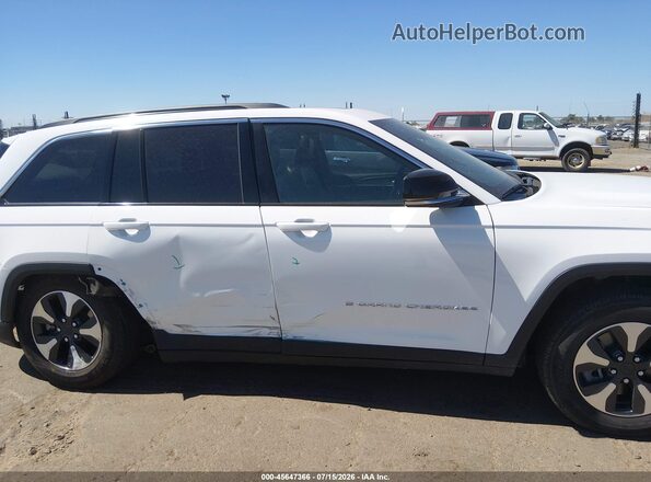 1C4RJYB60RC120672 2024 JEEP GRAND CHEROKEE 4XE White Widok wnętrza z tyłu