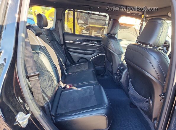 1C4RJYC63R8953660 2024 JEEP GRAND Black Widok wnętrza z tyłu