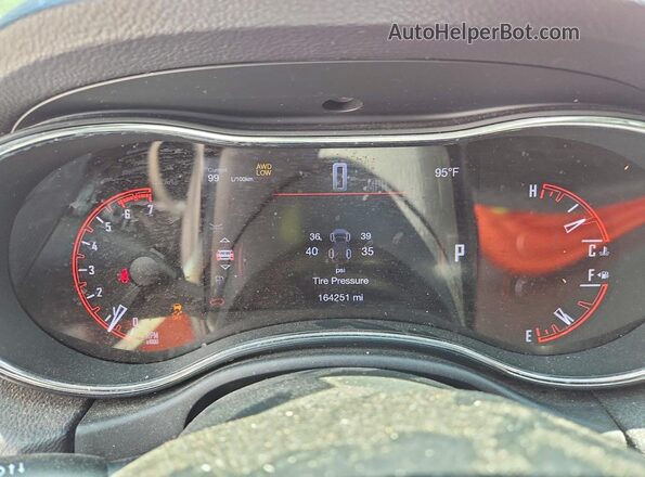 1C4SDJCT0HC797269 2017 DODGE DURANGO Red Սարքավորումների վահանակի տեսք
