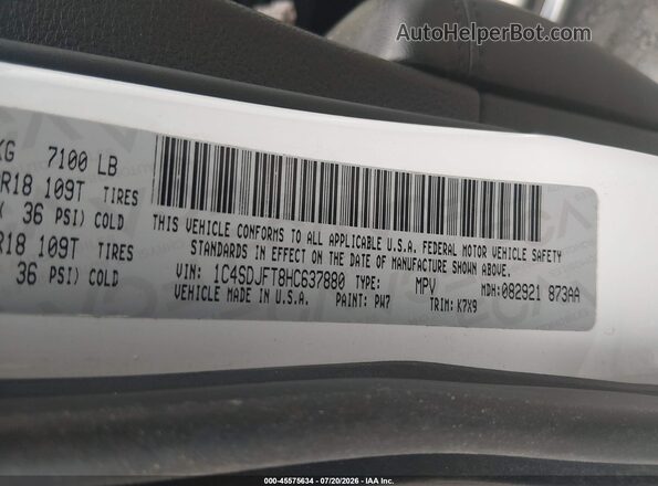 1C4SDJFT8HC637880 2017 DODGE DURANGO White Vista del compartimento del motor