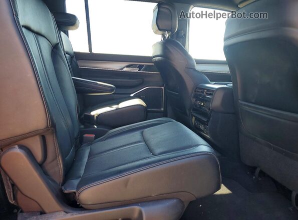 1C4SJSBP0SS511047 2025 JEEP WAGONEER Silver Вид задньої частини салону