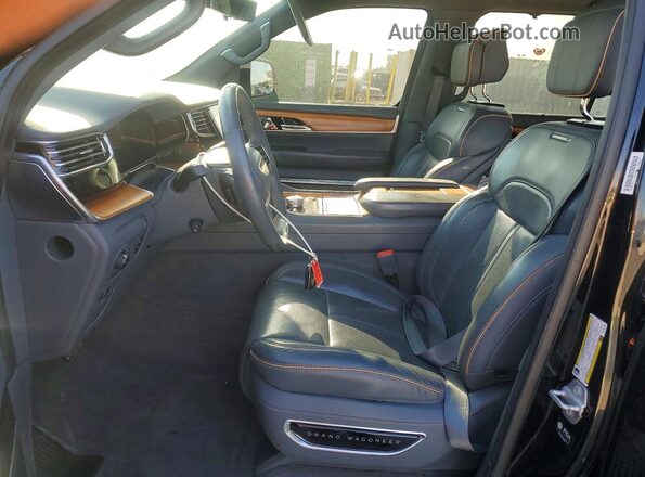 1C4SJVFJ8NS102788 2022 JEEP GRAND Черный Вид салона спереди