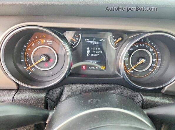 1C6JJTAG3LL195178 2020 JEEP GLADIATOR Gray Вид щитка приладів