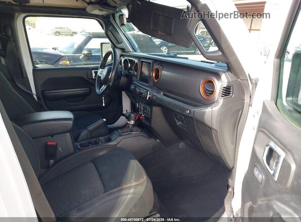 1C6JJTEG2LL209677 2020 JEEP GLADIATOR White Вид салону спереду