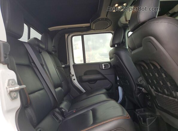 1C6JJTEG9PL592488 2023 JEEP GLADIATOR White Widok tylnych siedzeń