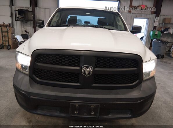 1C6RR6FG0JS290676 2018 RAM 1500 White Widok z przodu