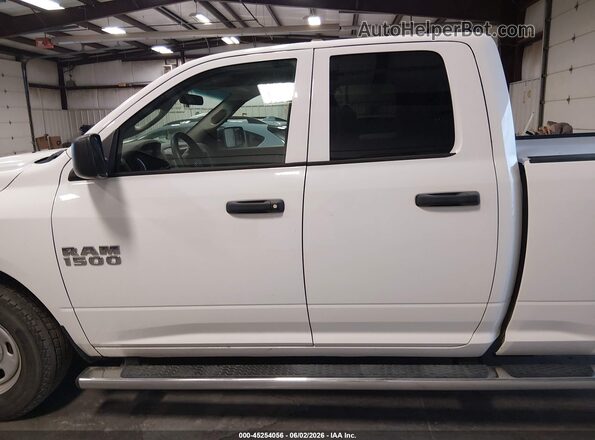 1C6RR6FG0JS290676 2018 RAM 1500 White Widok wnętrza 360 stopni