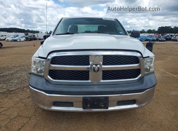 1C6RR6FG0JS299068 2018 RAM 1500 White Widok z przodu