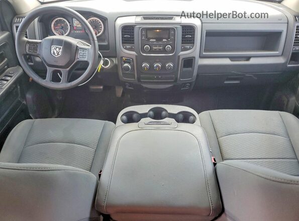 1C6RR6FG0JS299068 2018 RAM 1500 White Widok deski rozdzielczej