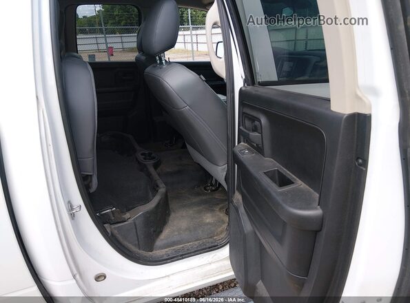 1C6RR6FG0JS303605 2018 RAM 1500 Белый Вид наклейки с VIN-кодом