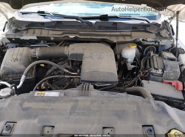 1C6RR6FG0JS303605 2018 RAM 1500 Белый Вид сзади