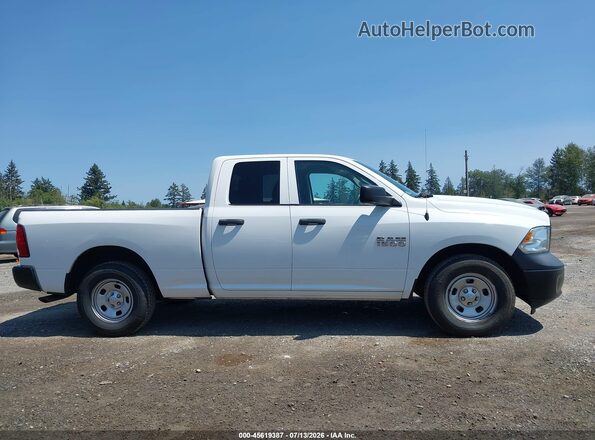 1C6RR6FG0JS322266 2018 RAM 1500 White უკანა სალონის ხედი