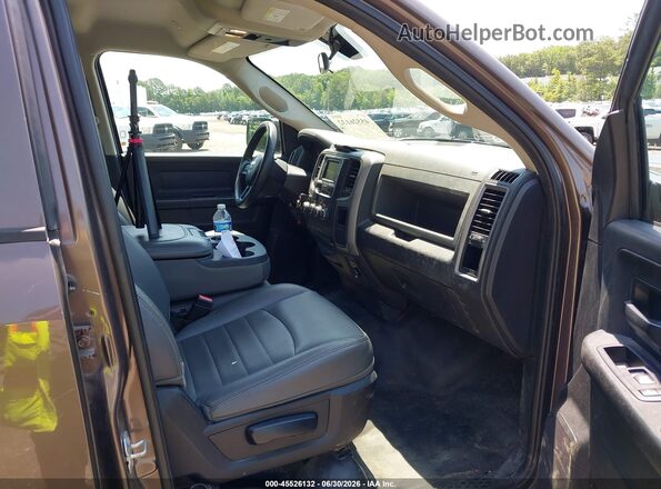 1C6RR6FG1JS296552 2018 RAM 1500 Beige Vista interior delantera