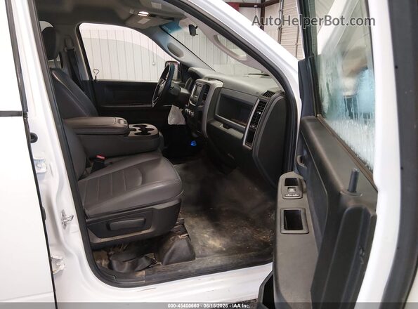 1C6RR6FG2HS614835 2017 RAM 1500 White Vista interior delantera