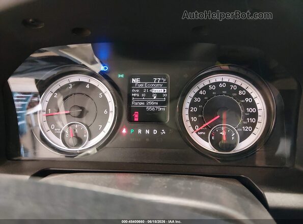 1C6RR6FG2HS614835 2017 RAM 1500 White Vista de los asientos traseros