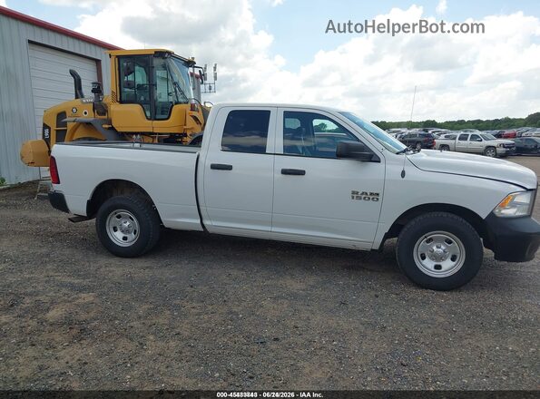 1C6RR6FG2HS622188 2017 RAM 1500 White Вид щитка приладів