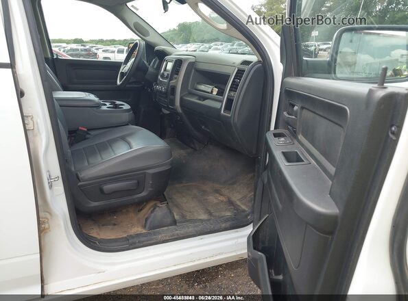 1C6RR6FG2HS622188 2017 RAM 1500 White Вид салону спереду