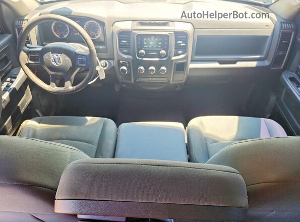 1C6RR6FG2KS521448 2019 RAM 1500 Black Vista del salpicadero