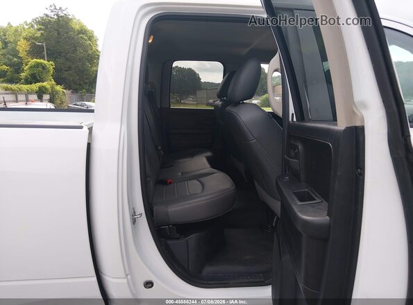 1C6RR6FG3JS303601 2018 RAM 1500 White VIN կոդի պիտակի տեսք