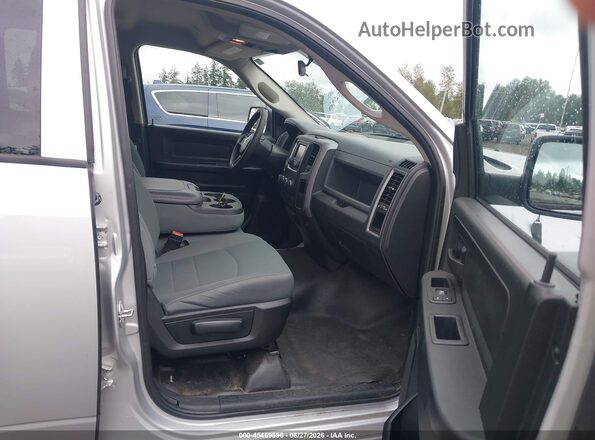1C6RR6FG3JS322262 2018 RAM 1500 Silver Vista interior delantera