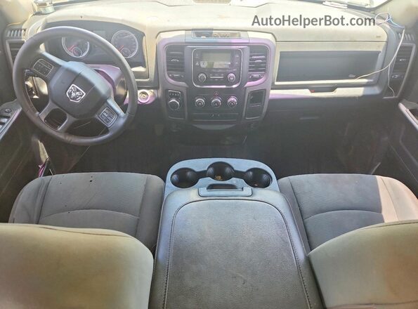 1C6RR6FG4JS201689 2018 RAM 1500 White Dashboard view