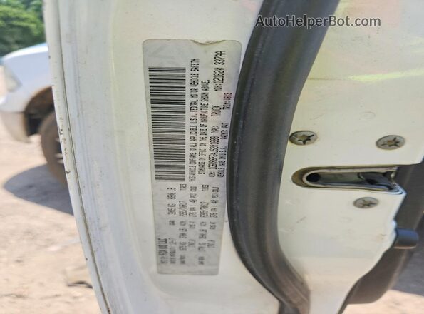 1C6RR6FG4JS201689 2018 RAM 1500 White Engine compartment view