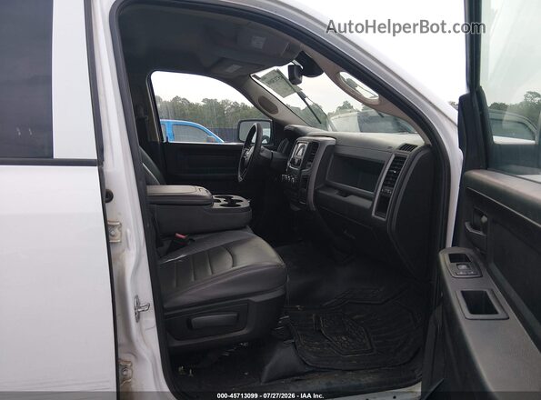 1C6RR6FG4JS272410 2018 RAM 1500 Белый Вид салона спереди