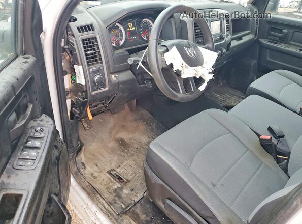 1C6RR6FG5NS170264 2022 RAM 1500 Белый Вид панели приборов