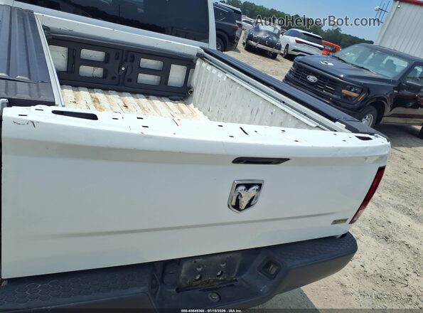 1C6RR6FG6HS835810 2017 RAM 1500 White Widok z przodu