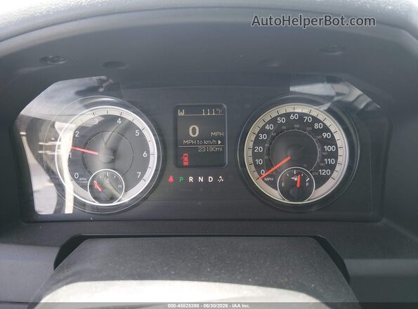 1C6RR6FG7HS764939 2017 RAM 1500 White Widok tylnych siedzeń