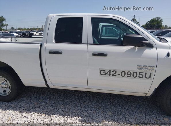 1C6RR6FG7HS764939 2017 RAM 1500 White Widok wnętrza z tyłu