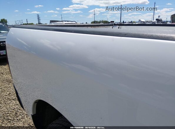 1C6RR6FG7JS303598 2018 RAM 1500 Белый Вид щитка приборов