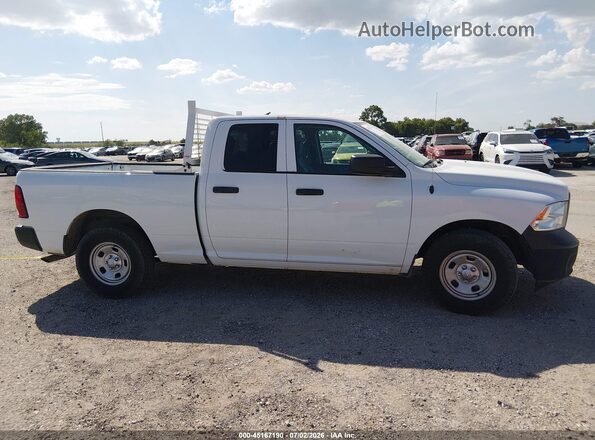 1C6RR6FG8JS303609 2018 RAM 1500 White უკანა სალონის ხედი