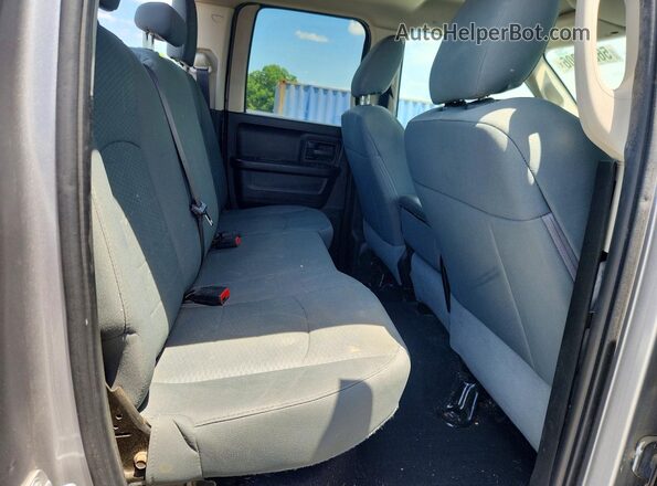 1C6RR6FG9LS121498 2020 RAM 1500 Серебряный Вид задних сидений