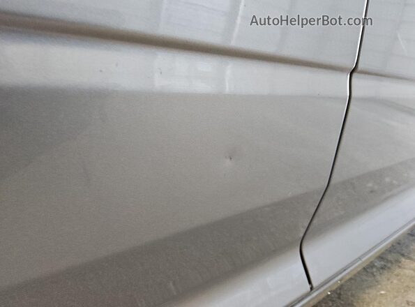 1C6RR6FG9LS156218 2020 RAM 1500 Silver Widok wnętrza 360 stopni