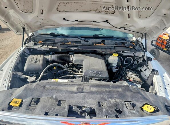 1C6RR6FG9LS158616 2020 RAM 1500 White უკანა სალონის ხედი
